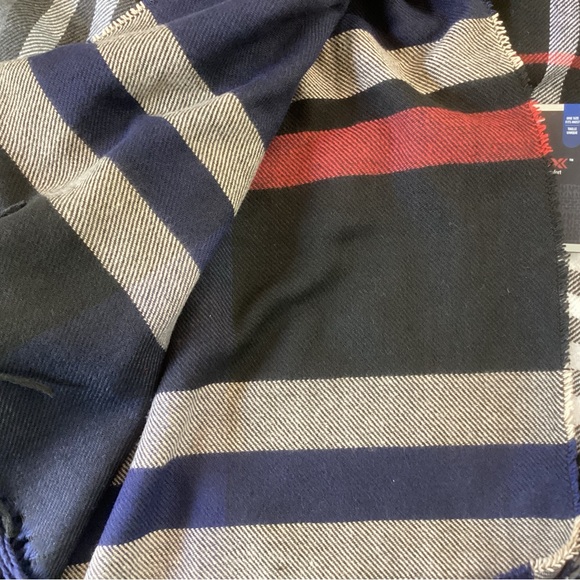 4 Scarf Bundle Plaids NWT - Picture 4 of 7